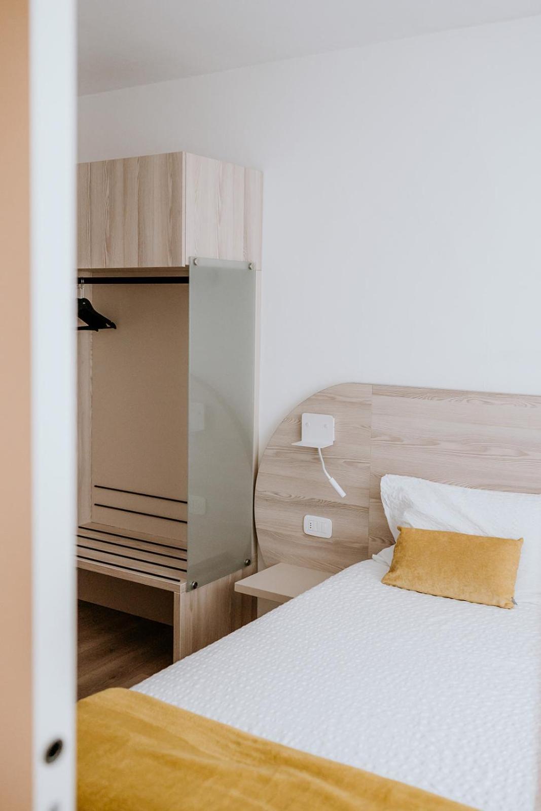 Hotel Venezia Тренто Екстериор снимка
