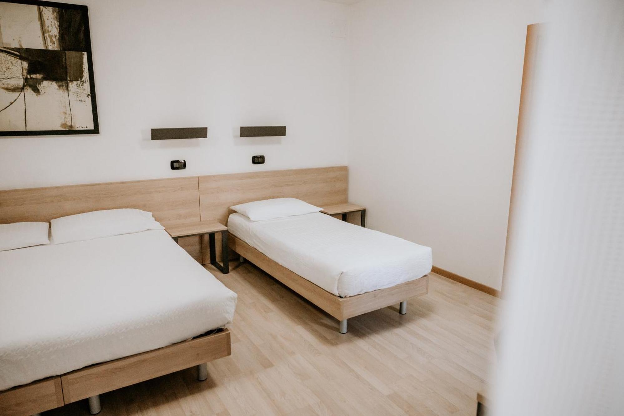 Hotel Venezia Тренто Екстериор снимка