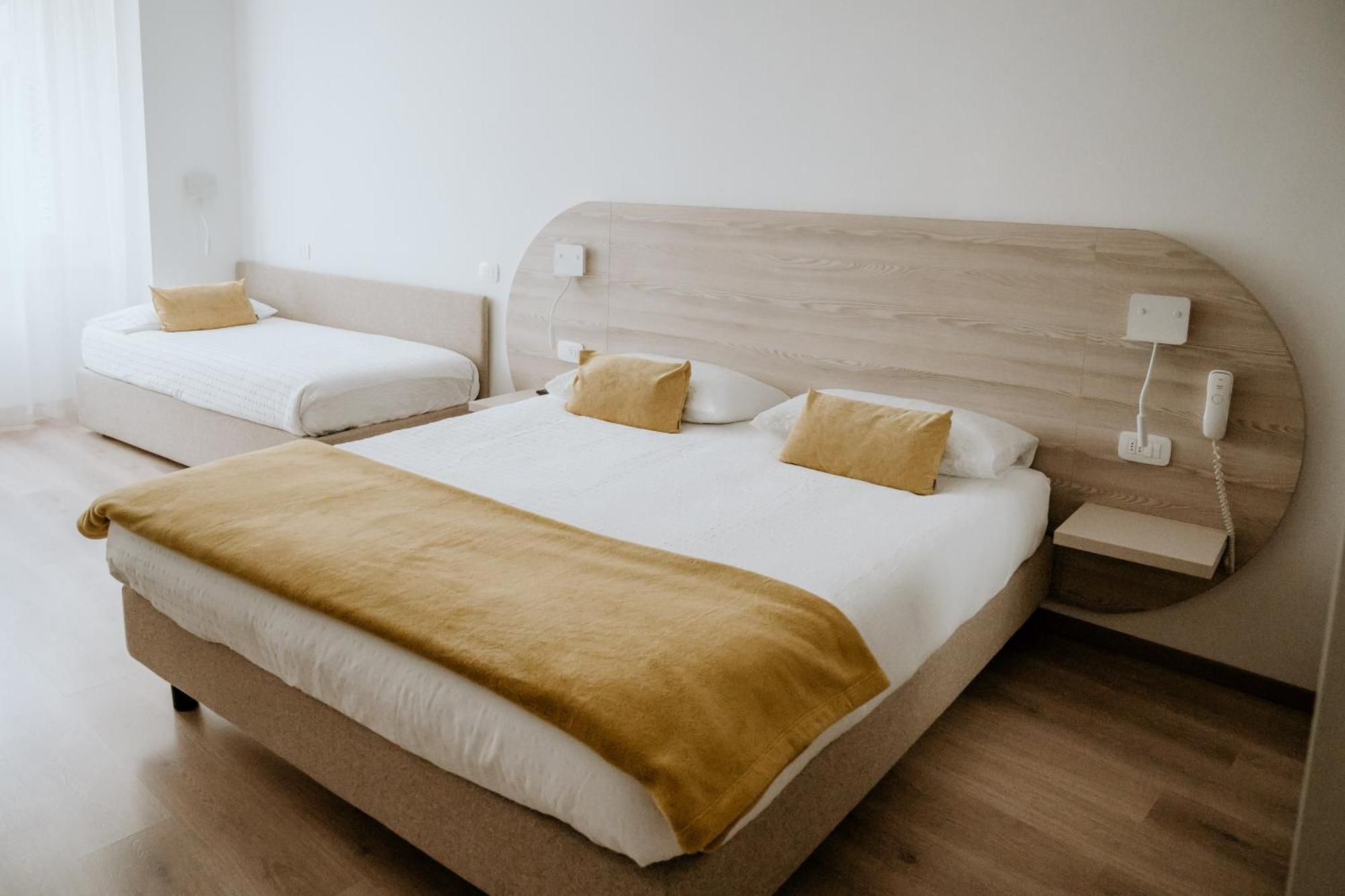Hotel Venezia Тренто Екстериор снимка