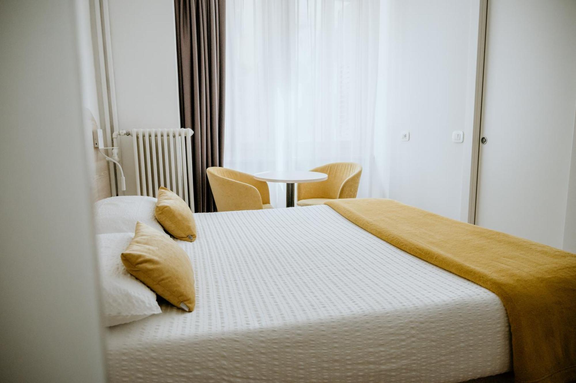 Hotel Venezia Тренто Екстериор снимка