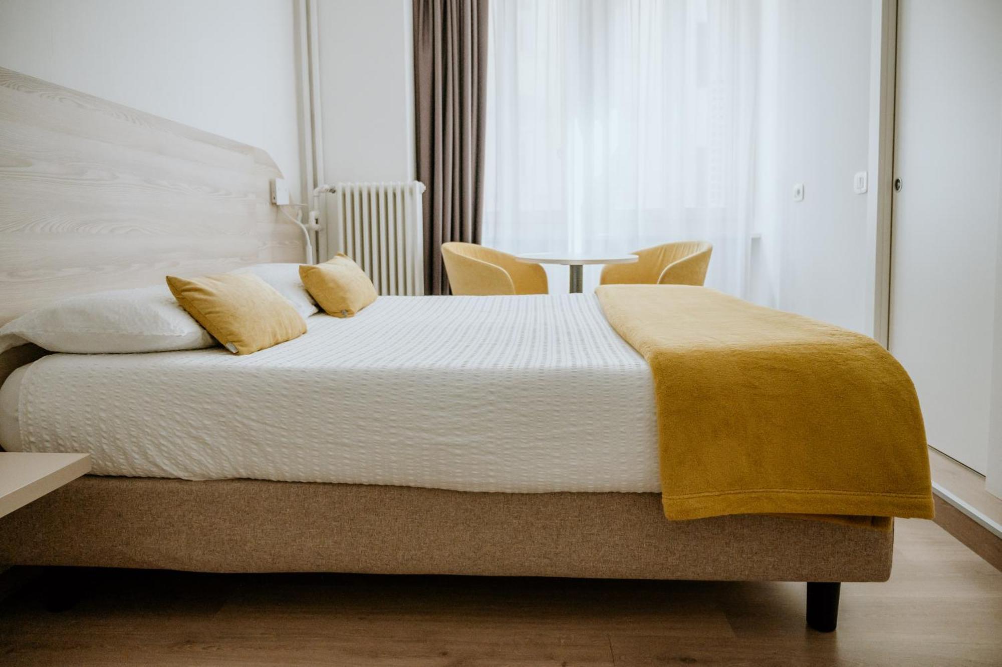 Hotel Venezia Тренто Екстериор снимка